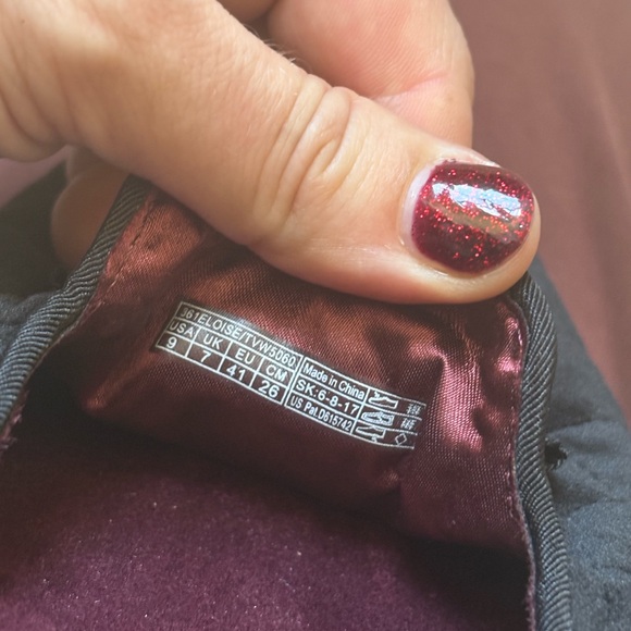 Vionic Women's Black Quilted Slippers - Picture 5 of 5